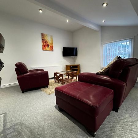 No 8 - Large 2 Bed Near Sefton Park And Lark Lane Apartment Ливърпул Екстериор снимка