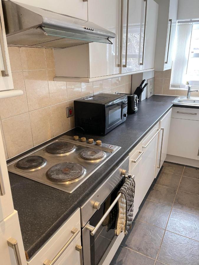 No 8 - Large 2 Bed Near Sefton Park And Lark Lane Apartment Ливърпул Екстериор снимка