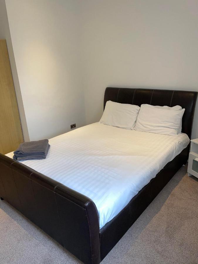 No 8 - Large 2 Bed Near Sefton Park And Lark Lane Apartment Ливърпул Екстериор снимка