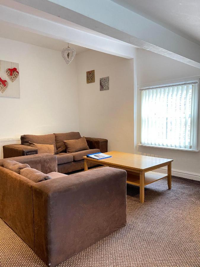 No 8 - Large 2 Bed Near Sefton Park And Lark Lane Apartment Ливърпул Екстериор снимка