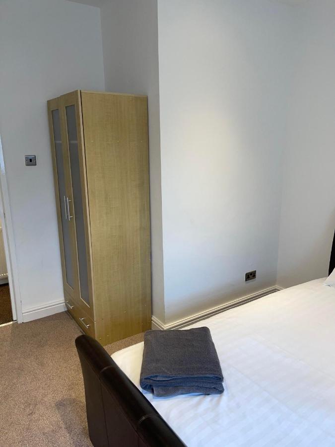 No 8 - Large 2 Bed Near Sefton Park And Lark Lane Apartment Ливърпул Екстериор снимка