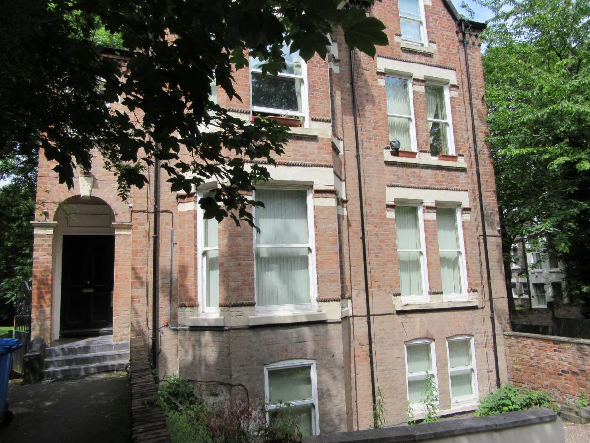 No 8 - Large 2 Bed Near Sefton Park And Lark Lane Apartment Ливърпул Екстериор снимка