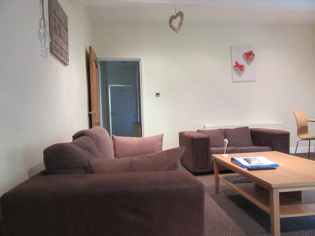 No 8 - Large 2 Bed Near Sefton Park And Lark Lane Apartment Ливърпул Екстериор снимка